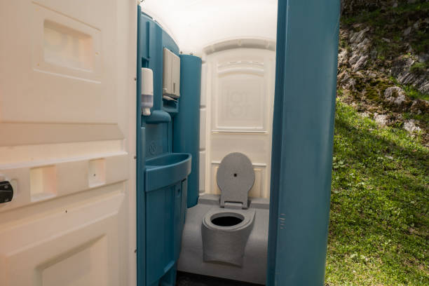 Best Deluxe Portable Toilet Rental  in Hunters Creek, FL